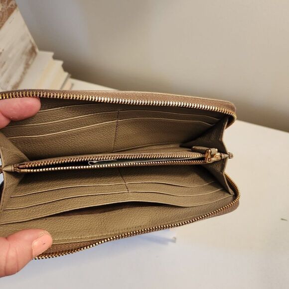 Gray Leather Prada Continental Zip Around Wallet (2303146) - Picture 8 of 11